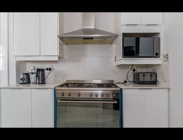 3 BEDROOM TOWNHOUSE FOR SALE IN BRYANSTON